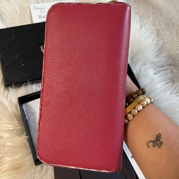 Prada Wallet - Picture 5 of 8